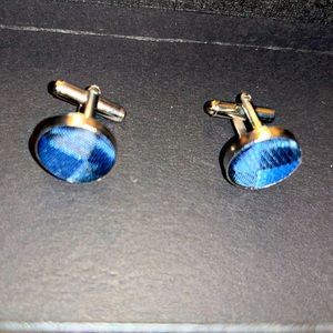 💥𝐕𝐢𝐧𝐭𝐚𝐠𝐞💥 Silver 💥 𝐂𝐮𝐟𝐟𝐥𝐢𝐧𝐤𝐬 💥 w/ Blue Stitching 💥